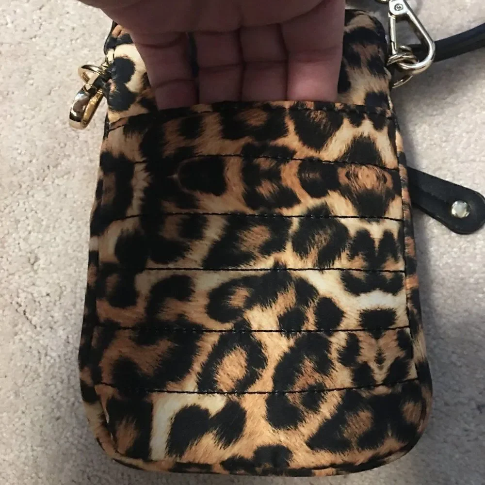Sondra Roberts Cross Body Leopard - Picture 4 of 5